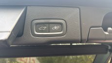 Volvo XC60 2.0 T8 [455] RC PHEV Ultimate Dark 5dr AWD Gtron Estate